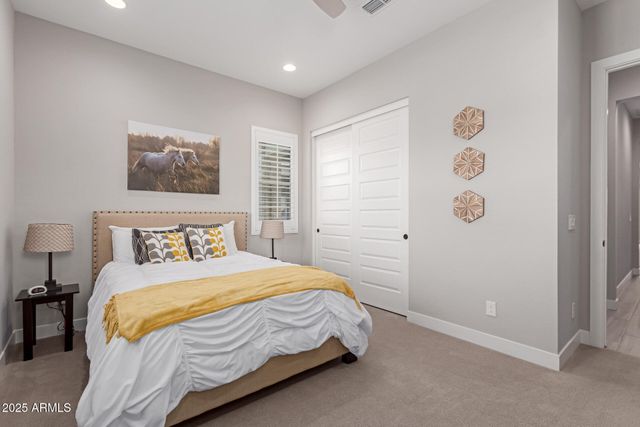 2827 E ROBIN Lane, Phoenix, AZ 85050