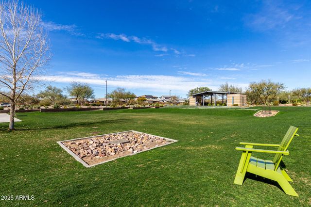 2827 E ROBIN Lane, Phoenix, AZ 85050