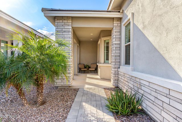 2827 E ROBIN Lane, Phoenix, AZ 85050