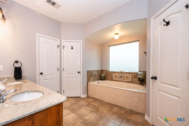 706 Cosper Creek Drive, Killeen, TX 76542