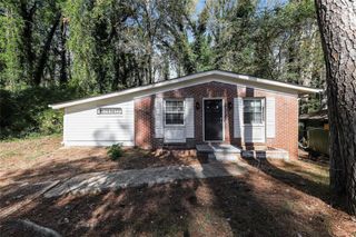 210 Oak SE Drive, Atlanta, GA 30354