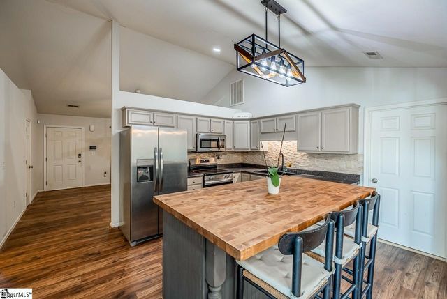 25 Natalie Court, Greer, SC 29651