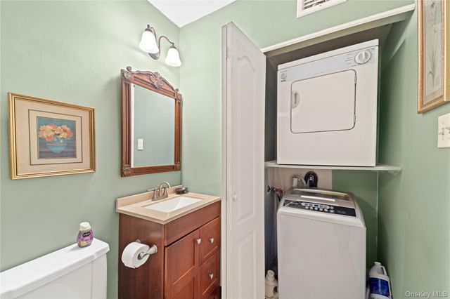 71-34 162nd 3, Fresh Meadows, NY 11365