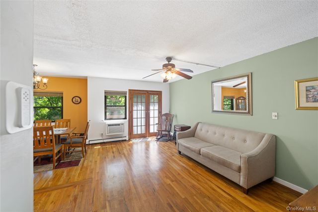 71-34 162nd 3, Fresh Meadows, NY 11365