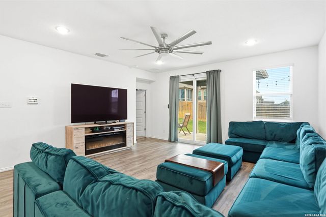 13250 hagerd, St Hedwig, TX 78152