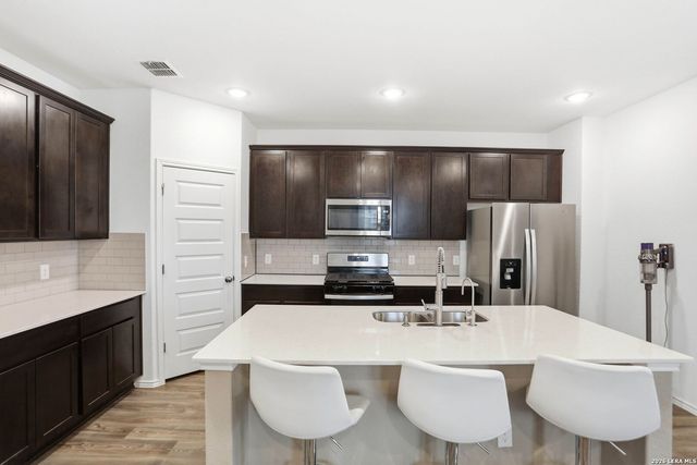 13250 hagerd, St Hedwig, TX 78152