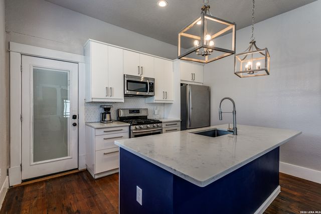 315 Devine, San Antonio, TX 78210