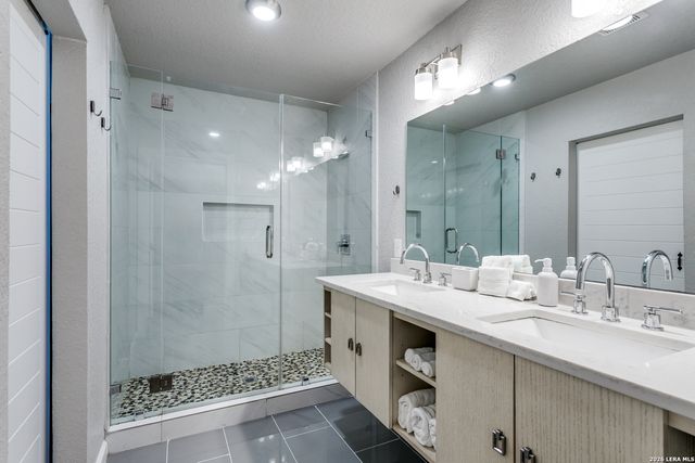 315 Devine, San Antonio, TX 78210