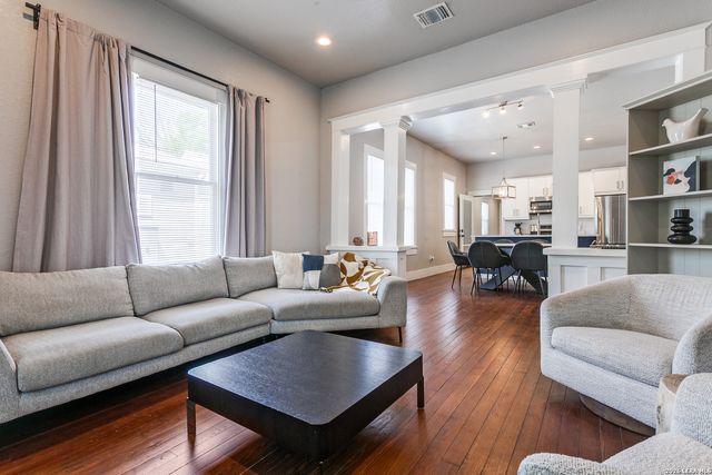 315 Devine, San Antonio, TX 78210