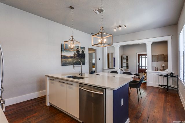 315 Devine, San Antonio, TX 78210