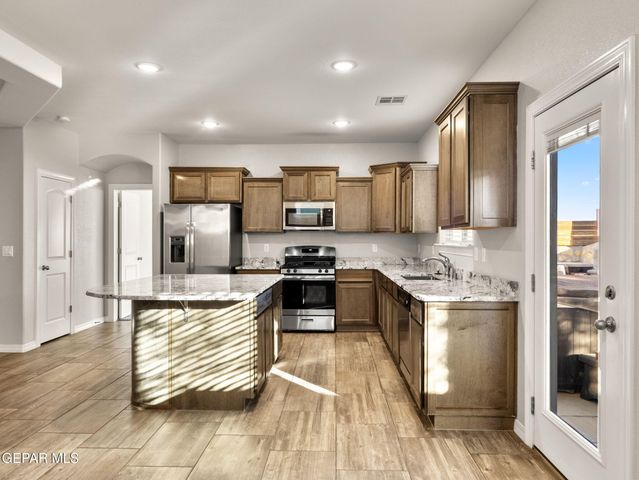 5916 Hidden Acres Drive, El Paso, TX 79924