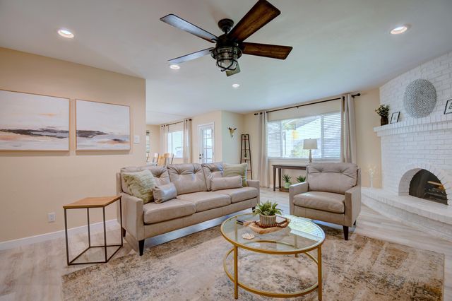 7300 Appomattox Place NE, Albuquerque, NM 87109