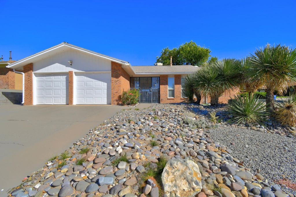 7300 Appomattox Place NE, Albuquerque, NM 87109