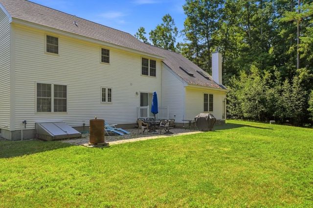 6 Hickory Hill Road, Pelham, NH 03076