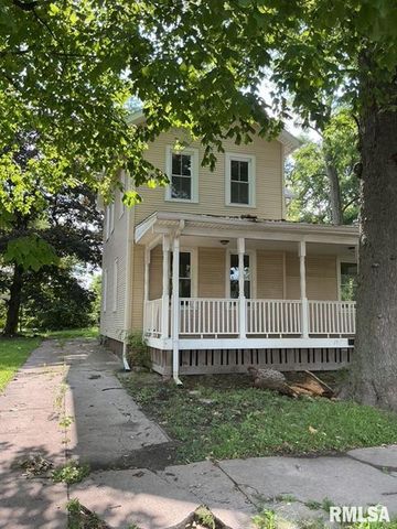 1114 N FLORA Avenue, Peoria, IL 61606