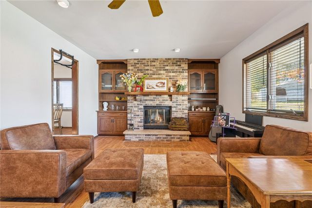 4609 White Pine Drive NE, Cedar Rapids, IA 52402