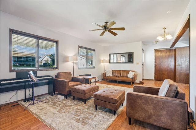 4609 White Pine Drive NE, Cedar Rapids, IA 52402