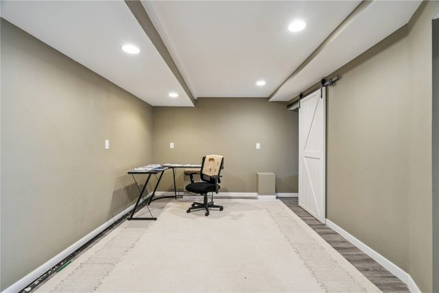 4609 White Pine Drive NE, Cedar Rapids, IA 52402