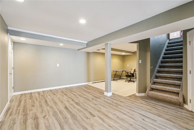 4609 White Pine Drive NE, Cedar Rapids, IA 52402