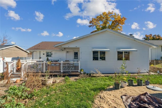 4609 White Pine Drive NE, Cedar Rapids, IA 52402