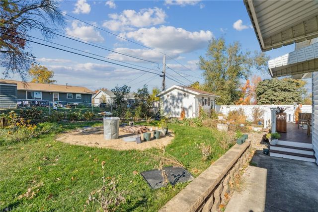 4609 White Pine Drive NE, Cedar Rapids, IA 52402