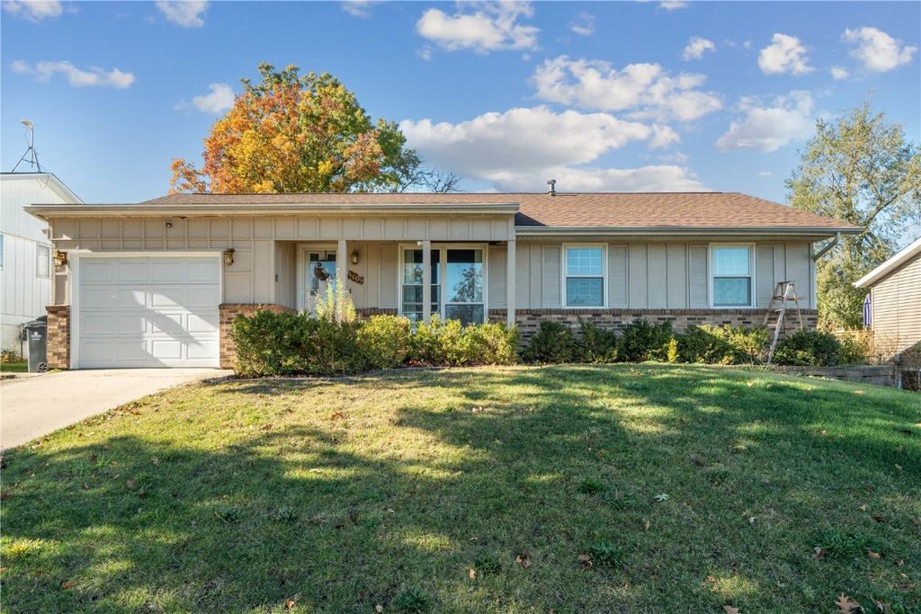 4609 White Pine Drive NE, Cedar Rapids, IA 52402