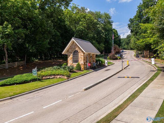 30 South Ridge Drive, Huntsville, AL 35802