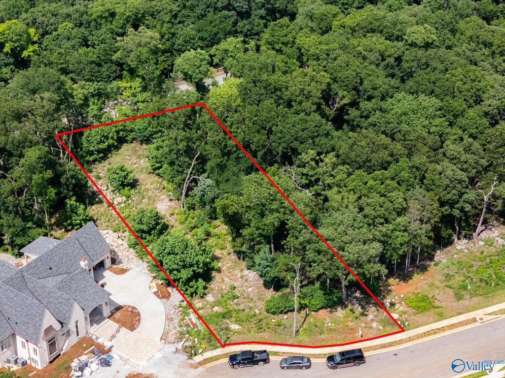 30 South Ridge Drive, Huntsville, AL 35802