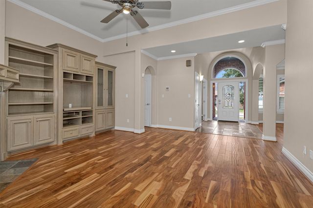 133 Waterford Way, Montgomery, TX 77356