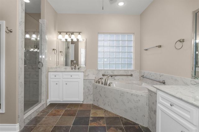 133 Waterford Way, Montgomery, TX 77356