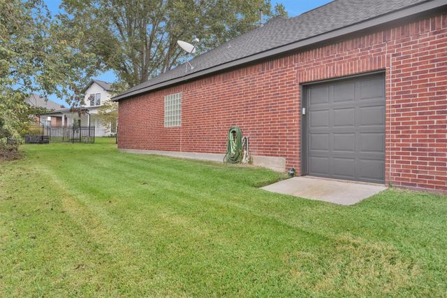 133 Waterford Way, Montgomery, TX 77356