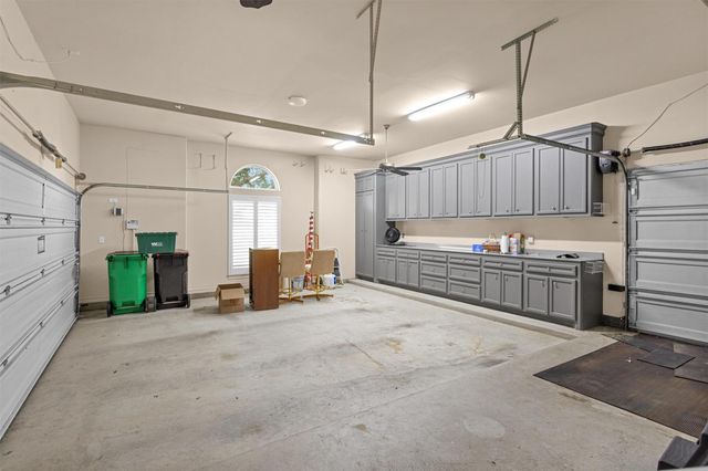 133 Waterford Way, Montgomery, TX 77356