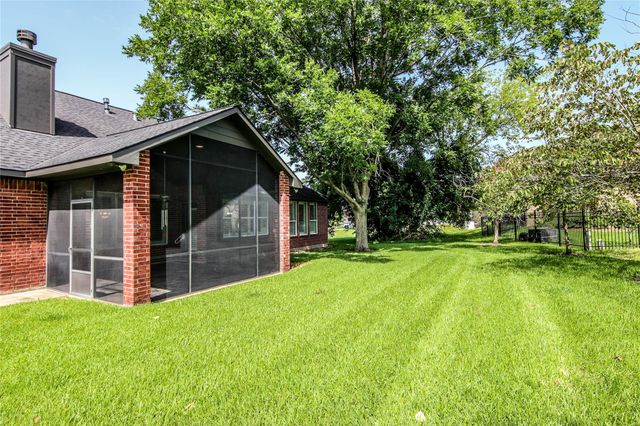 133 Waterford Way, Montgomery, TX 77356