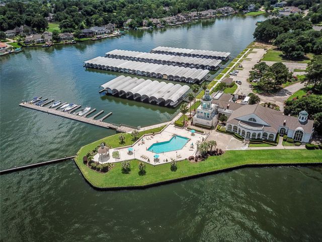 133 Waterford Way, Montgomery, TX 77356