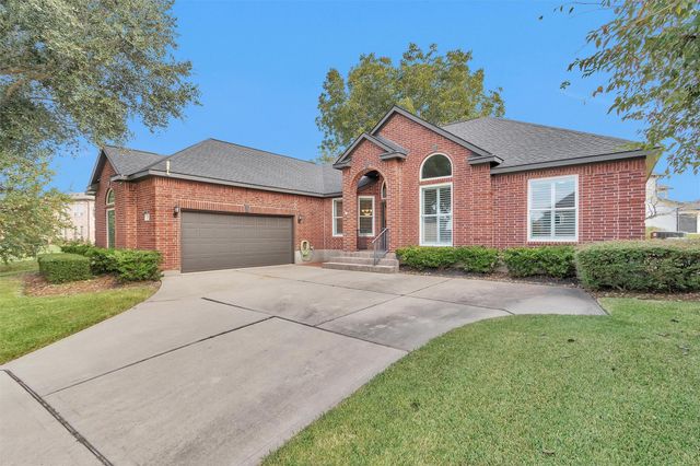 133 Waterford Way, Montgomery, TX 77356