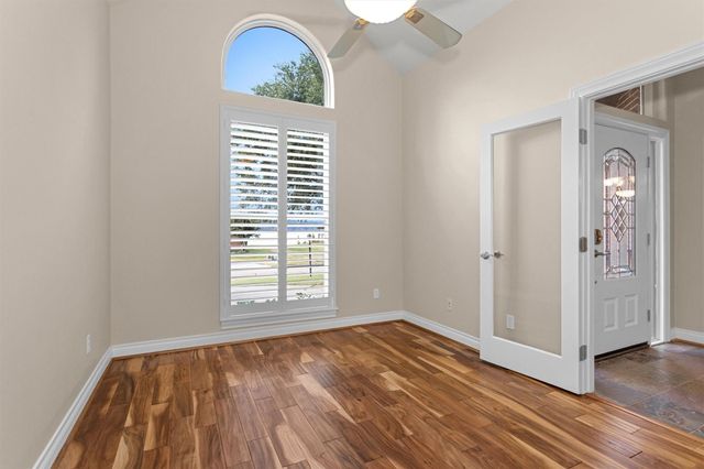 133 Waterford Way, Montgomery, TX 77356