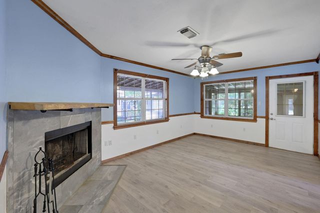 140 Tobago Lane, Point Blank, TX 77364