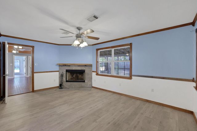 140 Tobago Lane, Point Blank, TX 77364