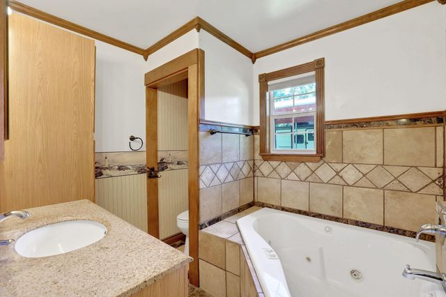 140 Tobago Lane, Point Blank, TX 77364