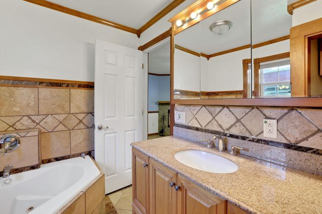 140 Tobago Lane, Point Blank, TX 77364