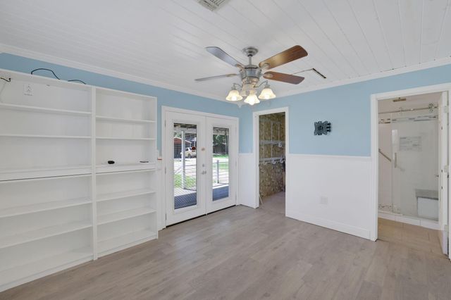 140 Tobago Lane, Point Blank, TX 77364