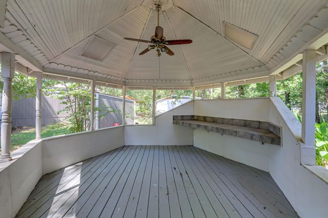 140 Tobago Lane, Point Blank, TX 77364