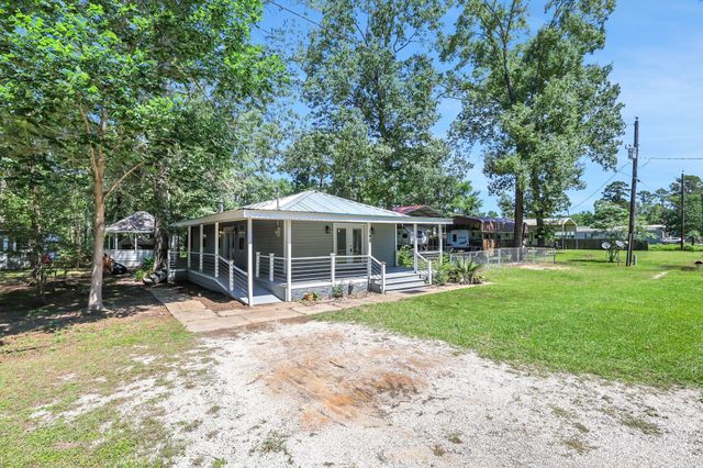 140 Tobago Lane, Point Blank, TX 77364
