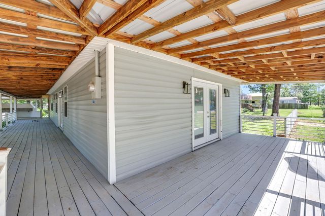 140 Tobago Lane, Point Blank, TX 77364