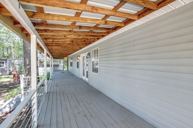 140 Tobago Lane, Point Blank, TX 77364