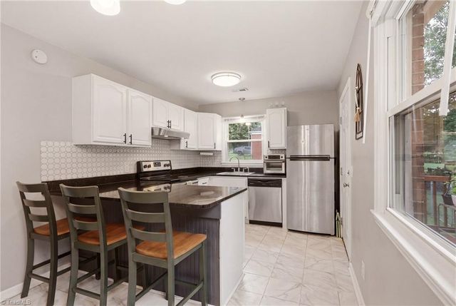 211 Yorktown Road, Kernersville, NC 27284