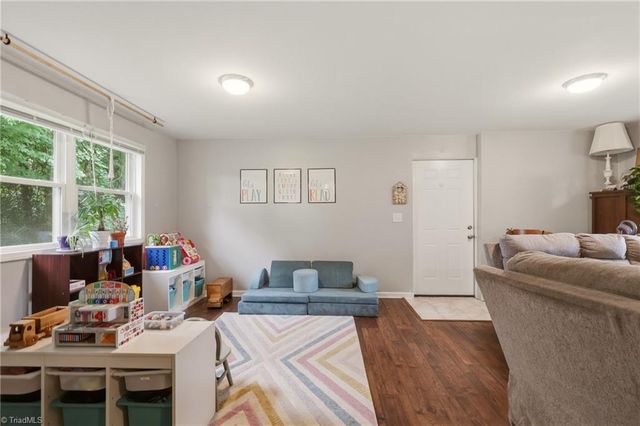 211 Yorktown Road, Kernersville, NC 27284