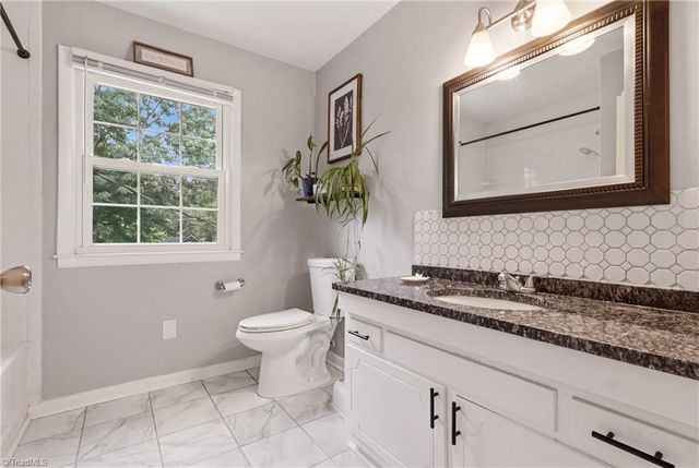 211 Yorktown Road, Kernersville, NC 27284