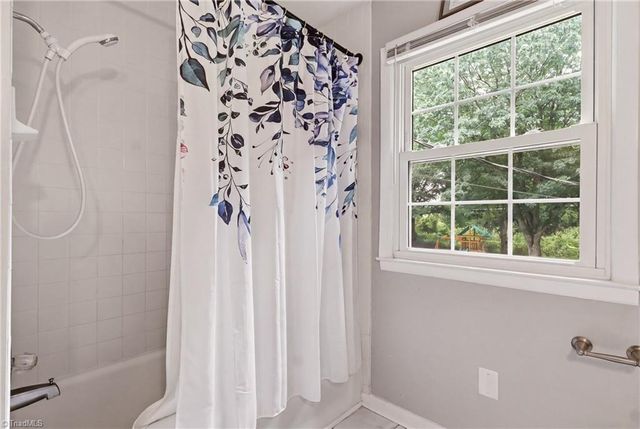 211 Yorktown Road, Kernersville, NC 27284