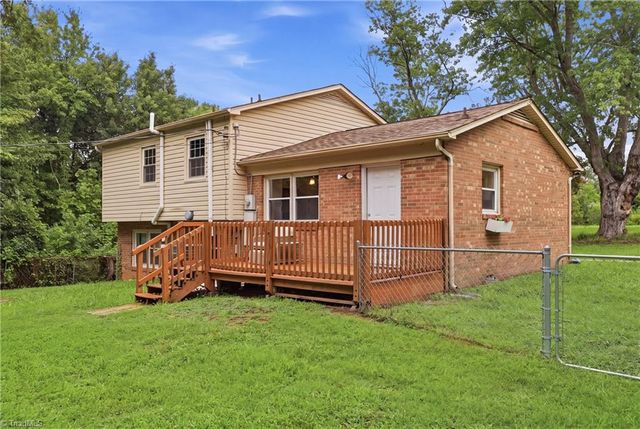 211 Yorktown Road, Kernersville, NC 27284